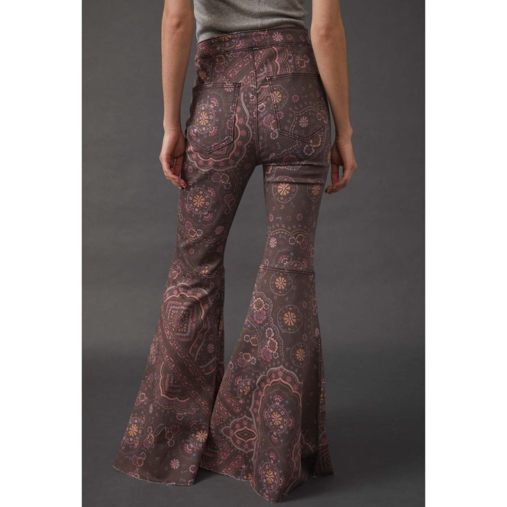 🎉LAST CHANCE🎉 FREE PEOPLE Just Float On Printed Flare Jeans / Chocolate Combo - Picture 9 of 14